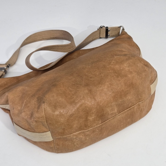 ROUGH & TUMBLE SHOULDER BAG - Picture 9 of 9